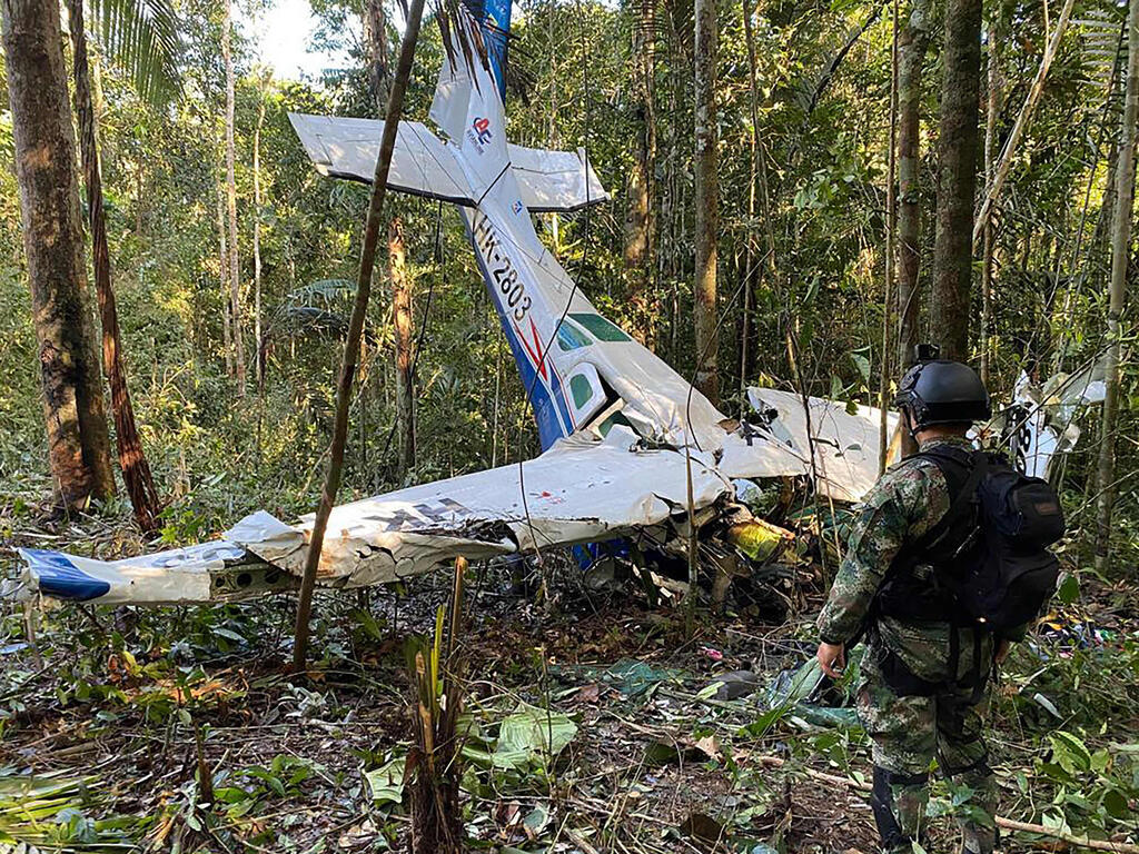 קולומביה חיפוש 4 ילדים נעדרים ב אמזונס אחרי התרסקות מטוס קל