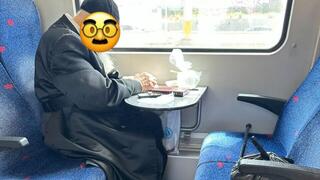 רוני ברכבת מול הגבר שסירב לאפשר לה לשבת לידו 