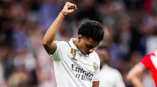 רודריגו חוגג עם מחווה לויניסיוס