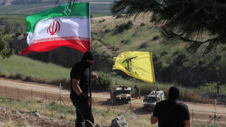 דגל איראן בדרום לבנון
