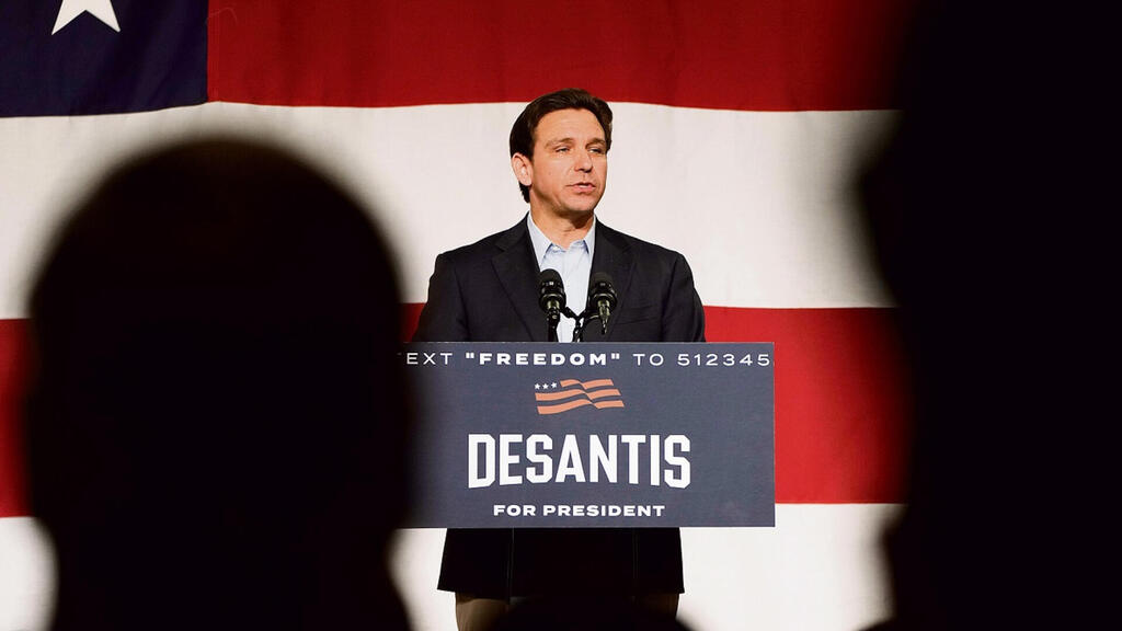 A bizarre way to get support for DeSantis 