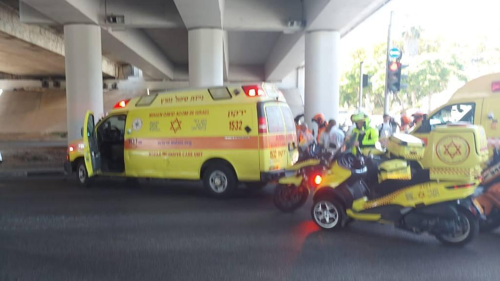 זירת התאונה בדרך קיבוץ גלויות בתל אביב