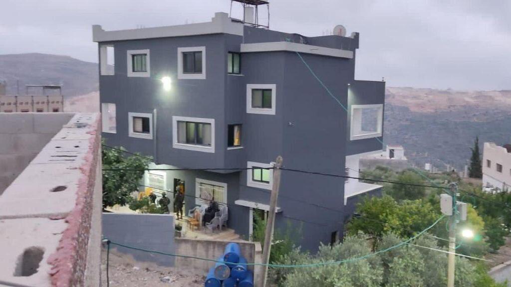  מיפוי אחד מבתי המחבלים לקראת הריסה