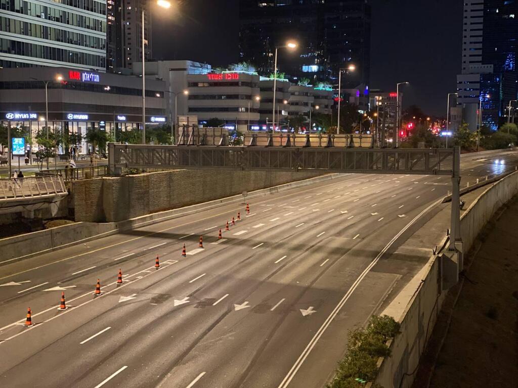 איילון חסום לתנועה בהפגנה נגד המהפכה המשפטית בתל אביב