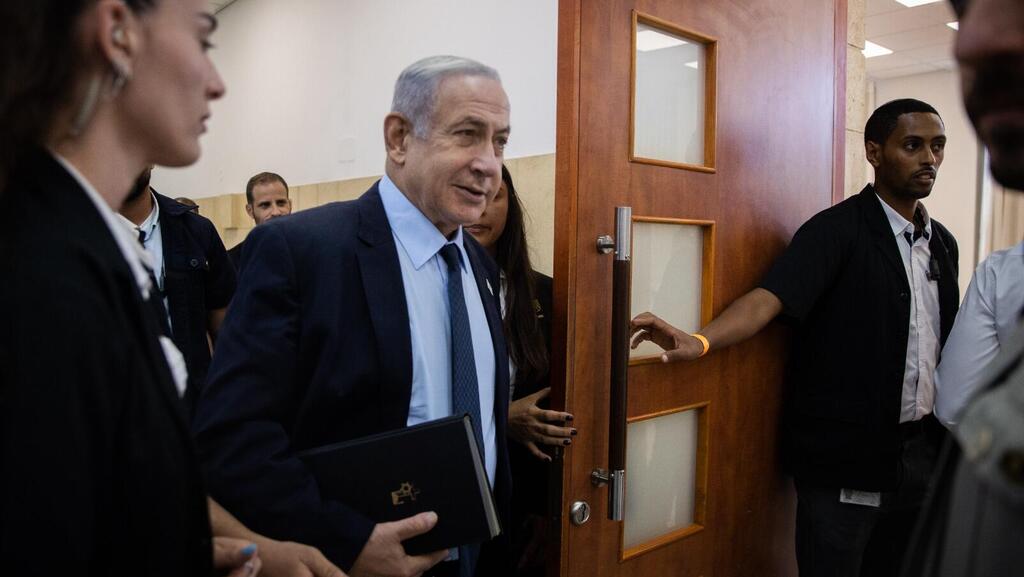 Prime Minister Benjamin Netanyahu arrives in court during his criminal trial (Photo: Oren Ben Hakun) בנימין נתניהו מגיע ליום העדות ה-3 של ארנון מילצ'ן בתיקי האלפים