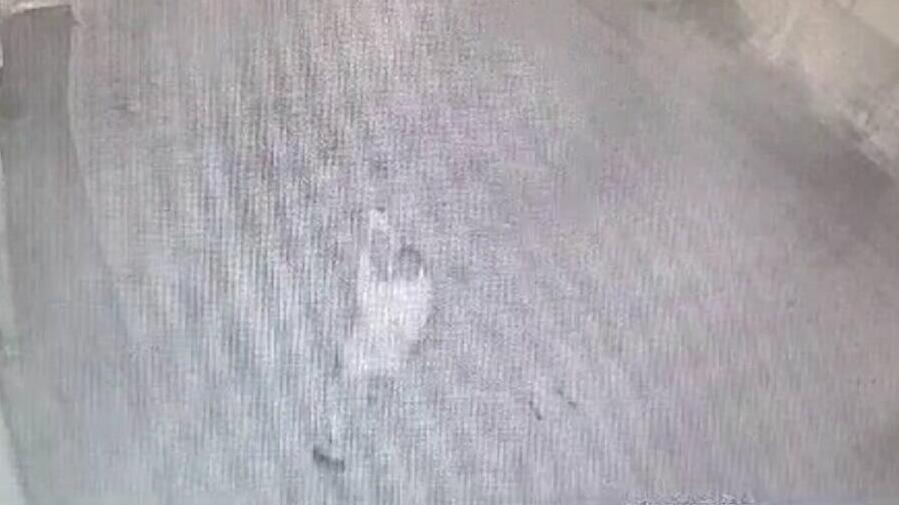 Стрельба на парковке возле бильярдной (Кадр видеозаписи) בנה של בעלת מועדון ביליארד בחדרה ירה לעבר ארבעה מבלים