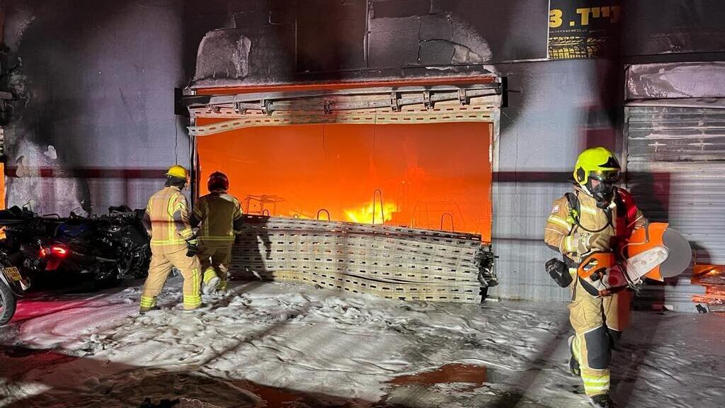 גבר נפצע משריפה שפרצה במתחם תיירותי להשכרת טרקטורונים ואופנועים ביישוב עבדון בגליל המערבי