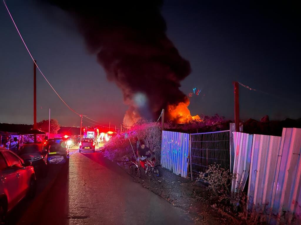 גבר נפצע משריפה שפרצה במתחם תיירותי להשכרת טרקטורונים ואופנועים ביישוב עבדון בגליל המערבי