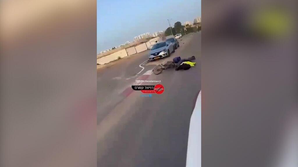 תיעוד: בן 17 תוקף נתין זר בכביש - דוחף אותו מהאופניים במהלך נסיעה באשקלון