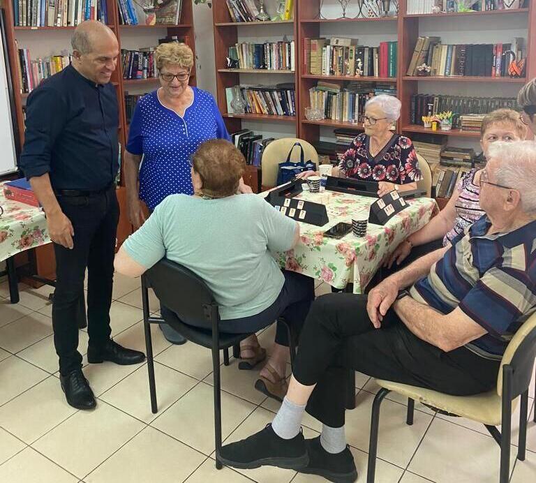 Барак Сери на встрече с пенсионерами 