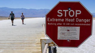 ארה"ב גל חום עמק המוות ב קליפורניה