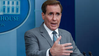 ג'ון קירבי תדרוך עיתונאים הבית הלבן וושינגטון ארה"ב