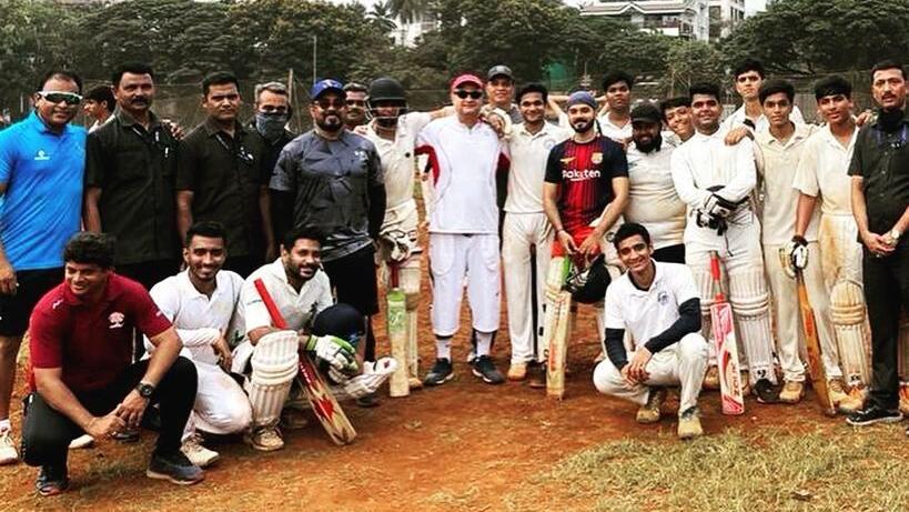 Alan and Israel Vasker with India's cricket team