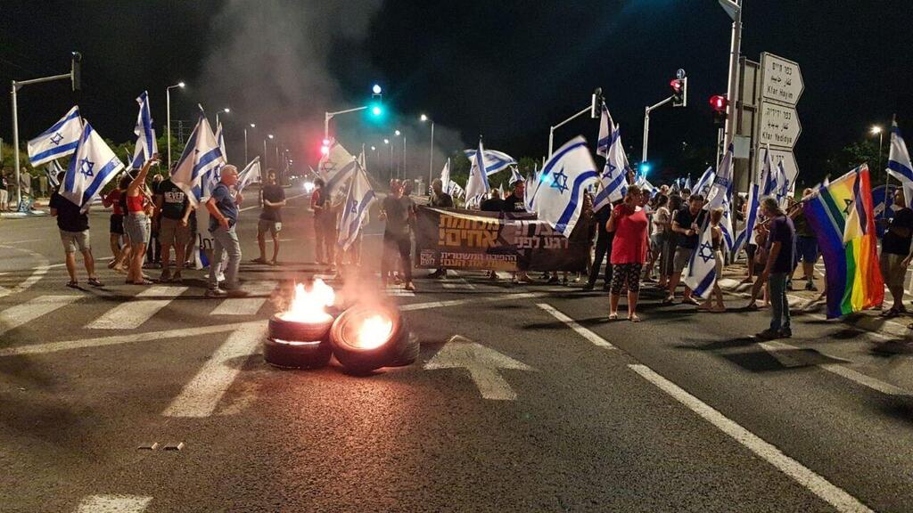 הפגנה בצומת העוגן בעמק חפר