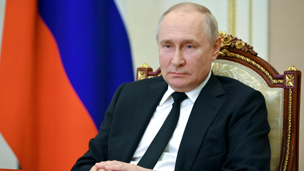 ולדימיר פוטין בשיחה עם המועצה הבטחונית של רוסיה