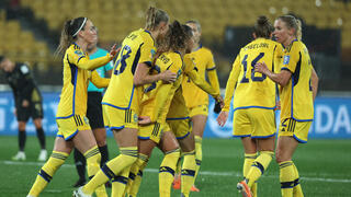 השבדיות חוגגות