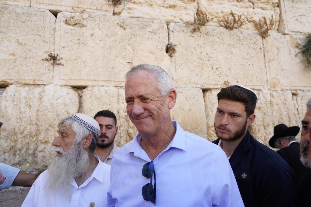 בני גנץ