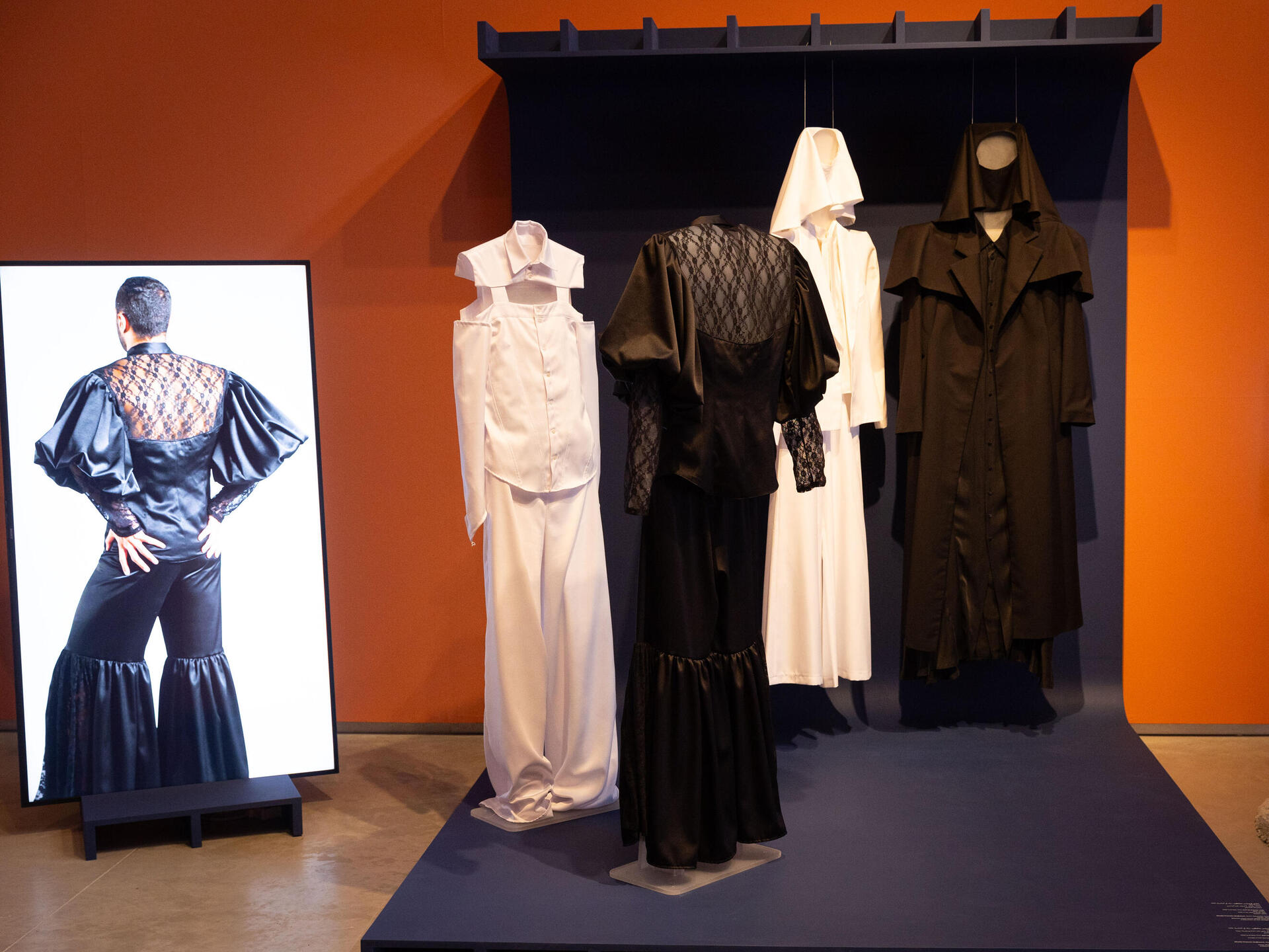 התערוכה "מעצבים בערבית" במוזיאון ישראל, ירושלים
