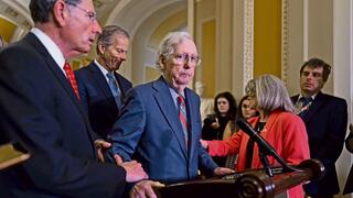 מיץ' מקונל משתתק