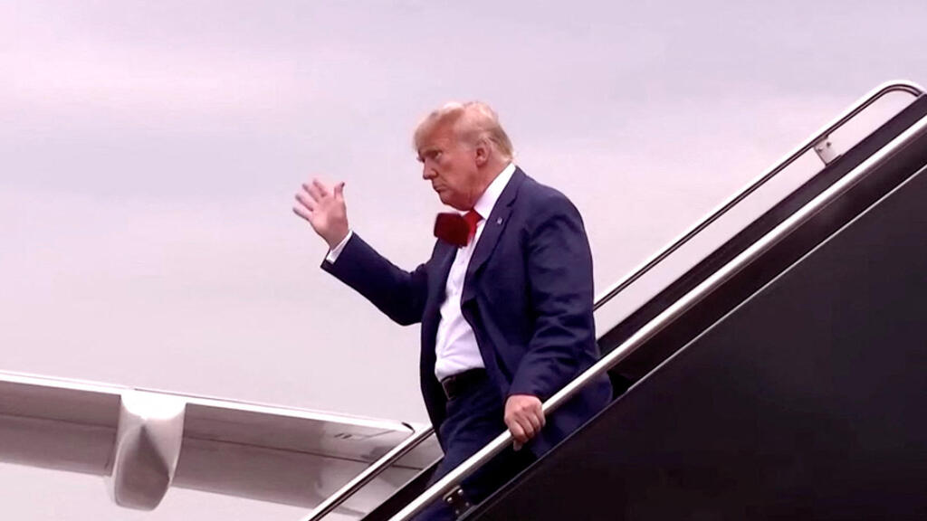 Donald Trump arrives in Washington to face charges in Federal Court 
