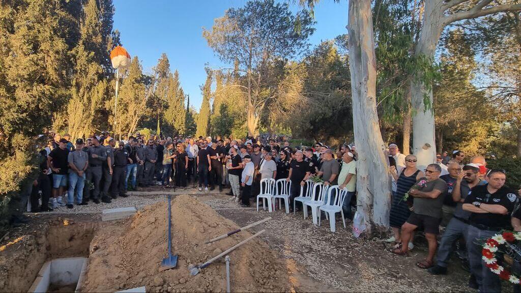 הלוויתו של חן אמיר שנהרג בפיגוע בנחלת בנימין בתל אביב