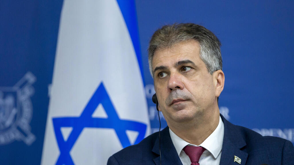 שר החוץ אלי כהן מסיבת עיתונאים ב מולדובה