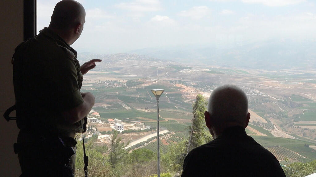 שר הביטחון גלנט בהר דב, סמוך לגבול לבנון: ״אני מזהיר את חיזבאללה ואת העומד בראשו - אל תעשו טעות. לא נהסס להפעיל את כל העוצמה שלנו, ולשחוק כל מטר של חיזבאללה"
