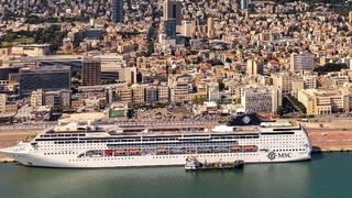 אוניות תענוגות עוגנת בנמל חיפה