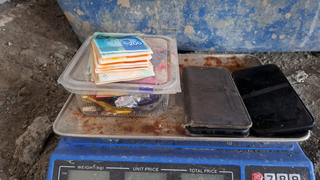 Фальшивые купюры, изъятые полицией при обыске 