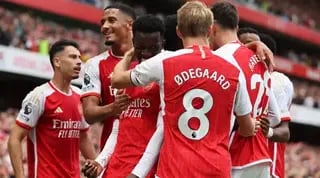 שחקני ארסנל חוגגים