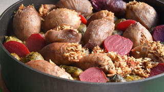 מתכונים חסה ובצל סגול ממולאים באורז ובשר