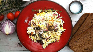 מתכונים חביתה בלי ביצים,פשוט מכינים אותה מטופו