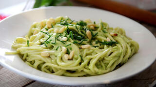 מתכונים פסטה ברוטב פסטו-אבוקדו