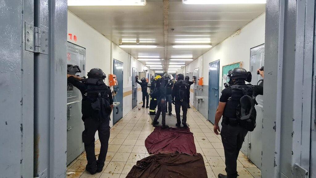 הפרות סדר בית סוהר כלא רימונים אשל