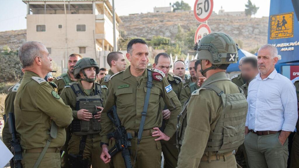הרמטכ"ל הרצי הלוי מגיע לזירת הפיגויע בדרום הר חברון