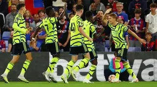 שחקני ארסנל מאושרים