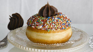 סופגניות במילוי סוכריות קופצות