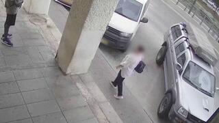 תיעוד: נטליה דוסטמן, בחודש השישי להריונה, הותקפה ונשדדה ברחוב על ידי ברהנו יאלאו בקריית ים