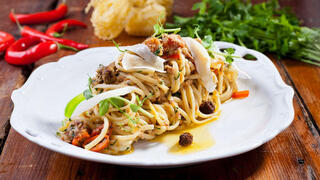 פסטה עם טונה ועגבניות מיובשות