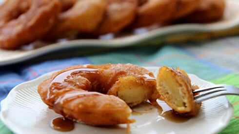 סופגניות תפוחים מהירות 