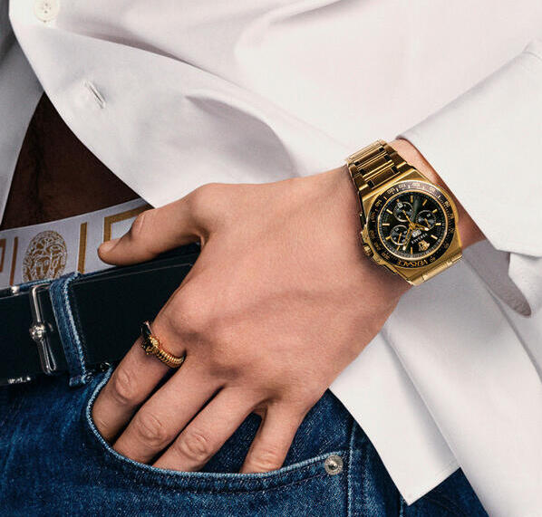 Часы Versace в "Бурса ле-тахшитим" Часы Versace в "Бурса ле-тахшитим"