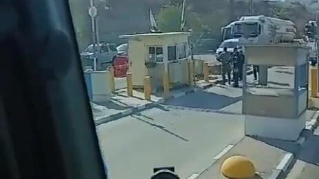 תיעוד: חיסול המחבל מפיגוע הדריסה במחסום מכבים