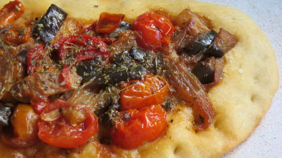 פוקצ'ה עם ירקות