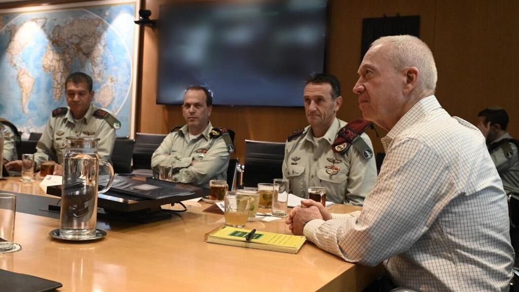 שר הביטחון יואב גלנט בהערכת מצב לקראת חגי תשרי
