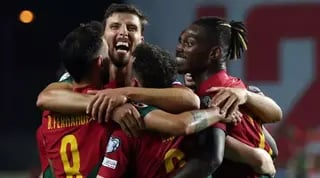 שחקני פורטוגל חוגגים היסטוריה