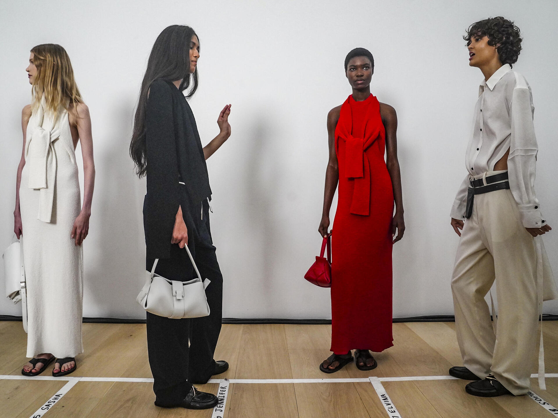תצוגת האופנה של פרואנזה סקולר בניו יורק, ספטמבר 2023