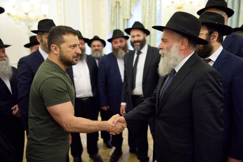 Rabbi Jonathan Markowitz with Ukraine President Volodymyr Zelensky