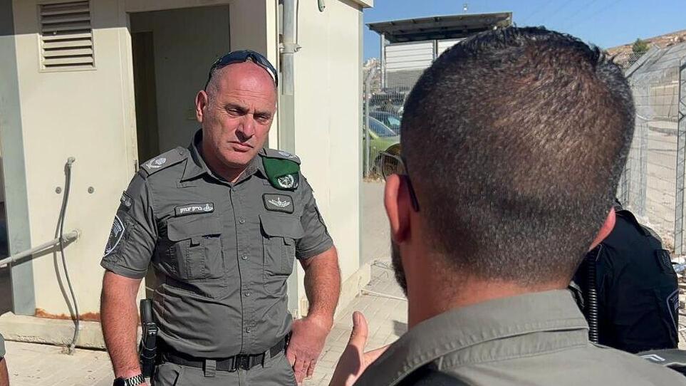 ניצב בריק יצחק מפקד מג״ב בזירת ניסיון הפיגוע במחסום מזמוריה