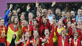 שחקניות ספרד חוגגות את הזכייה בגביע העולם בחודש שעבר