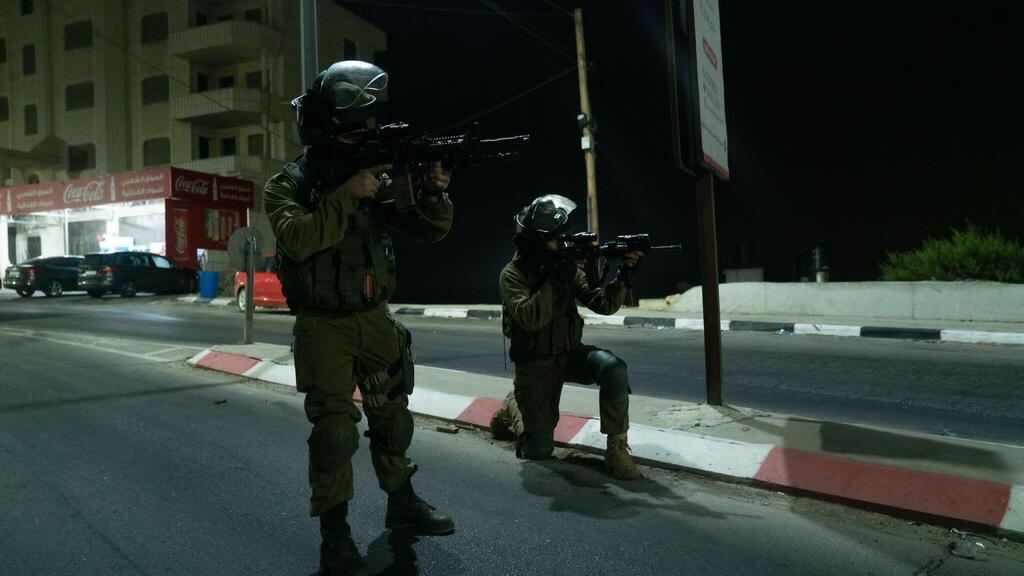 תיעוד מפעילות כוחות צה"ל, שב"כ ומג"ב במעצר 12 מבוקשים ברחבי יהודה ושומרון